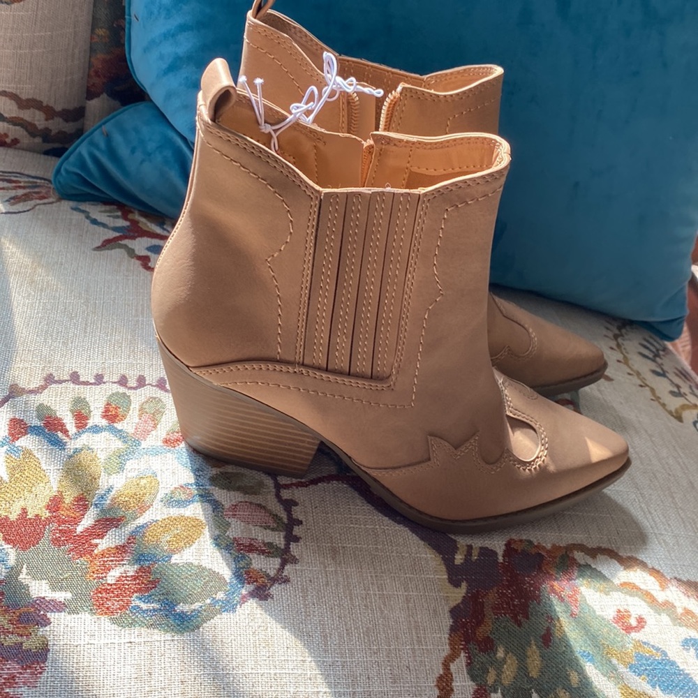 Ladies boots - Picture 2 of 5